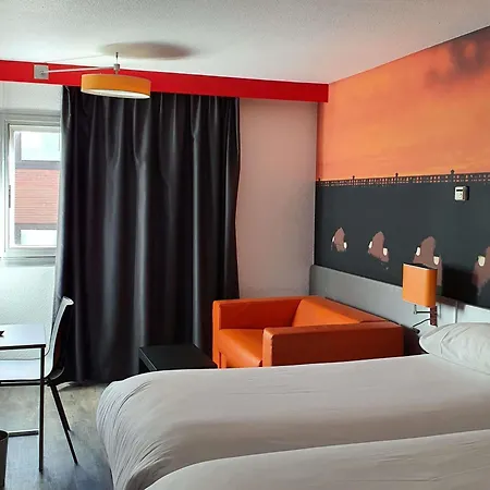 ホテル イビス スティルズ トルビアック ビブリオテーク パリ