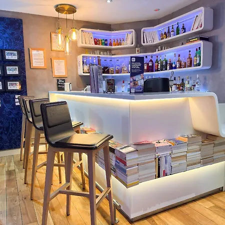 ホテル イビス スティルズ トルビアック ビブリオテーク パリ