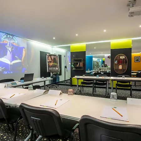 巴黎托比亚克图书馆宜必思尚品酒店 3* 巴黎